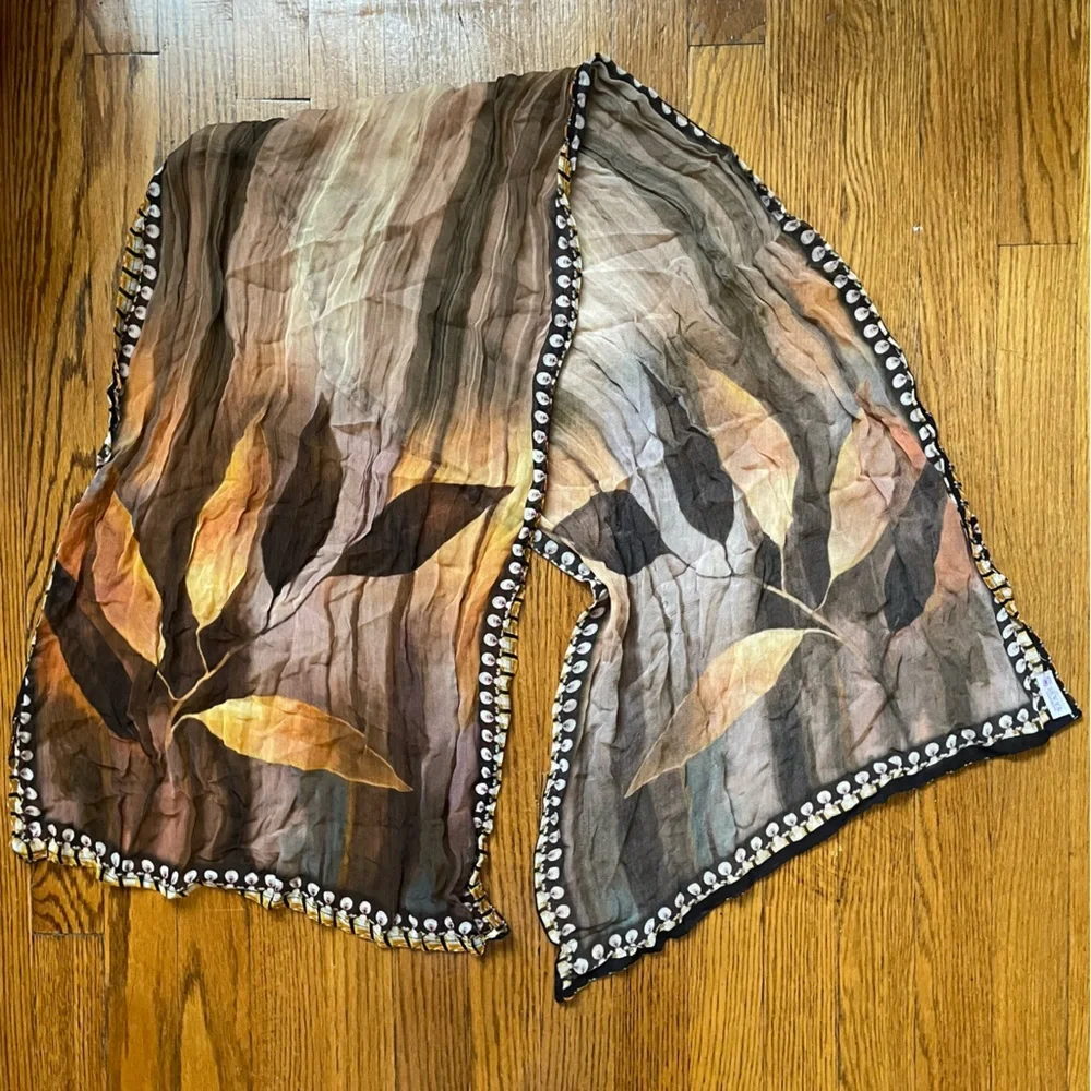 Sévya Handmade Brown and Tan Leaf Patterned Semi-sheer Scarf